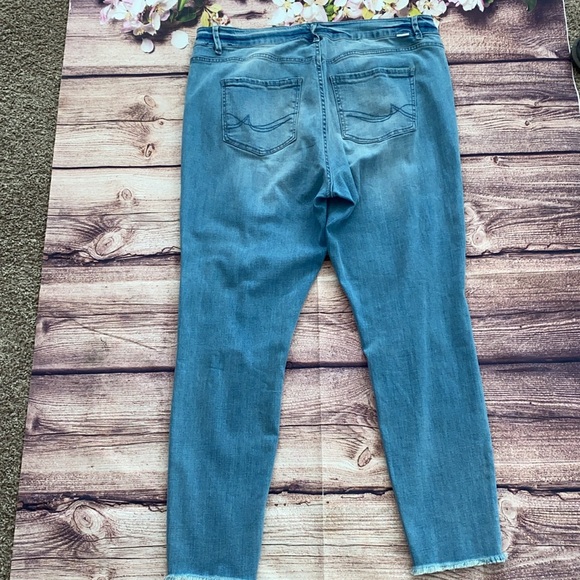 ❤️Rebel Wilson Rebel X Angels The Pinup Crop - Picture 5 of 7